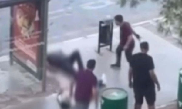 İzmir'de otopark kavgası.. 